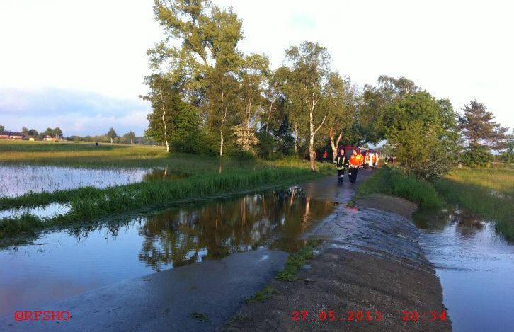 Gemeindestraße Schönewörde - Betzhorn überflutet