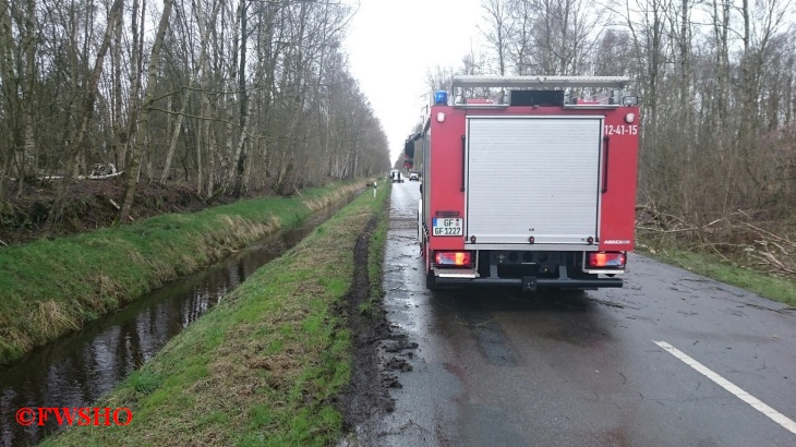 Sturmschaden, Baum auf PKW K 31