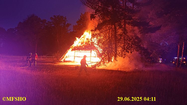WB_2 unklarer Feuerschein im Wald