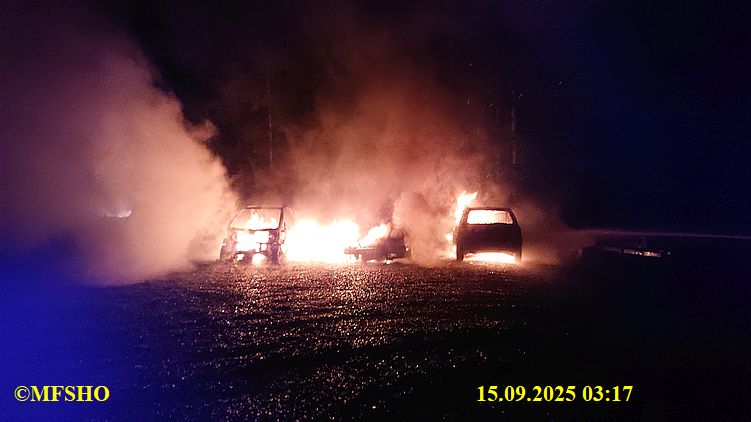 B_2 brennen mehrere PKW