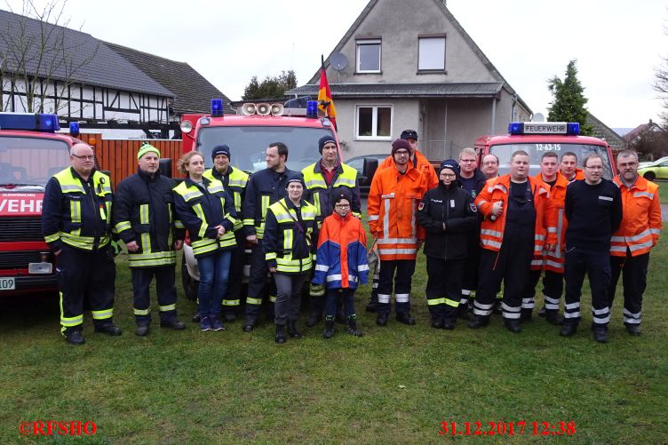 Die Feuerwehrabordnung aus Schönewörde und Abbendorf