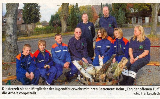 Jugendfeuerwehr mit Betreuern